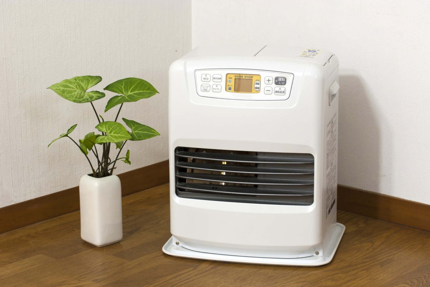 業務用灯油ヒーター、引取り限定になります。 業務用灯油ヒーター、引取り限定になります。