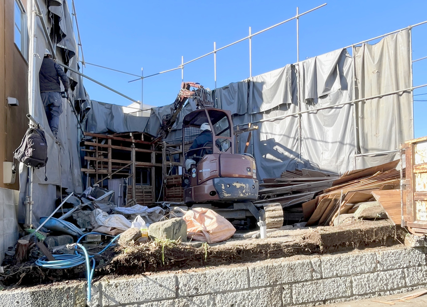 家の解体に必要な手続きを解説！申請や届出に必要な書類や流れも紹介