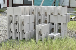 コンクリートガラの処分方法と費用！個人でのブロックの捨て方も解説