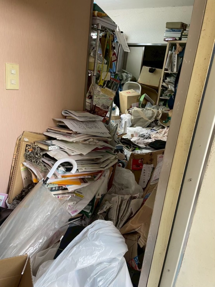 ゴミ屋敷清掃前の様子③
